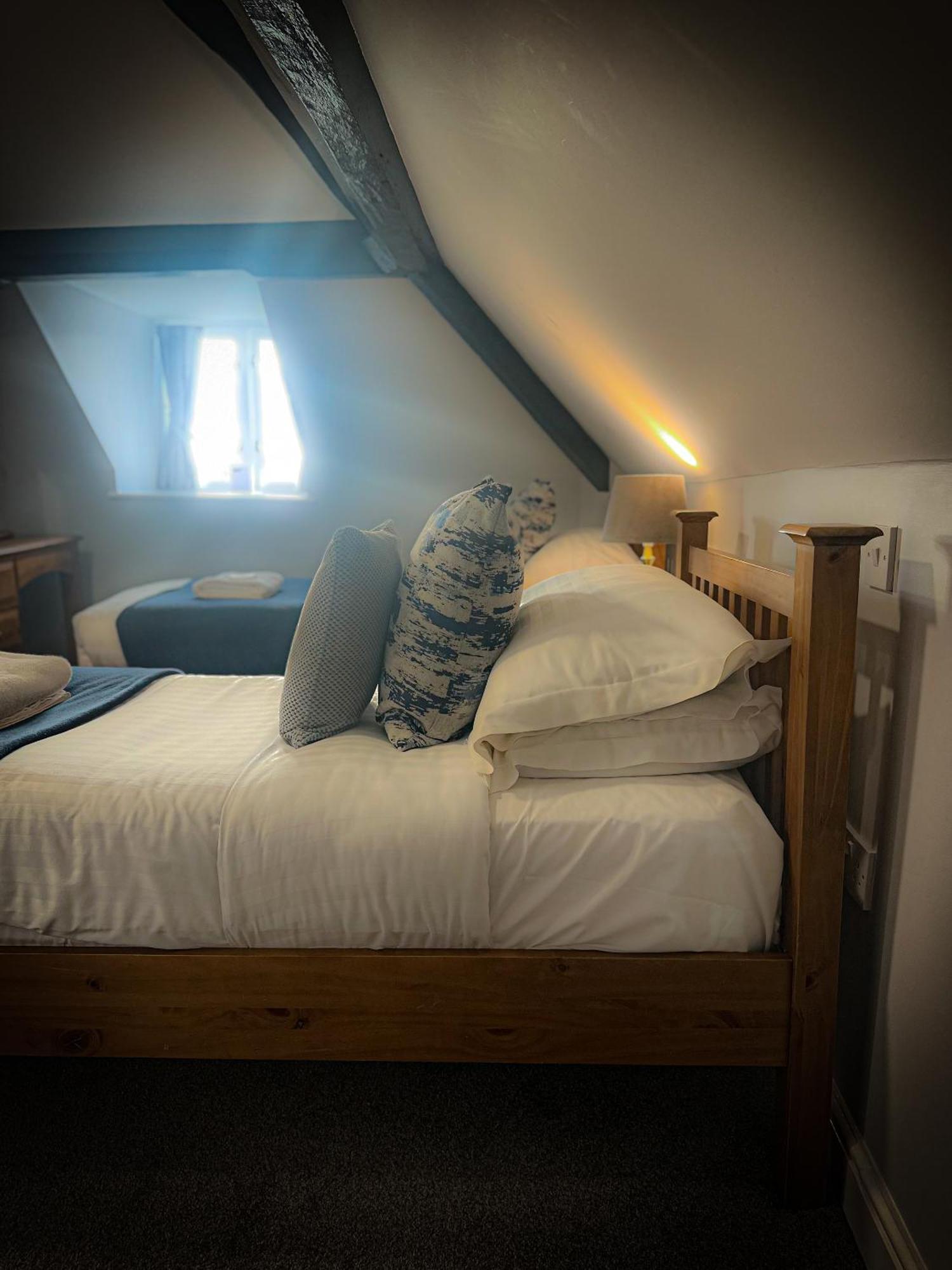 The Corbet Arms Hotel Uffington  Cameră foto